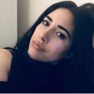 Meet your Posher, Joelle